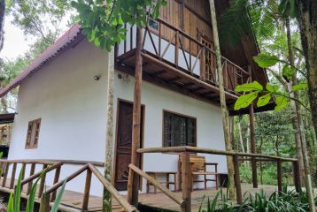 Ref 1092 Chalé Na Alexandra Matinhos km 11 